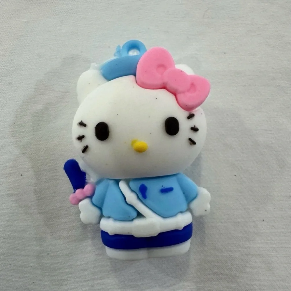 Hello Kitty this lot